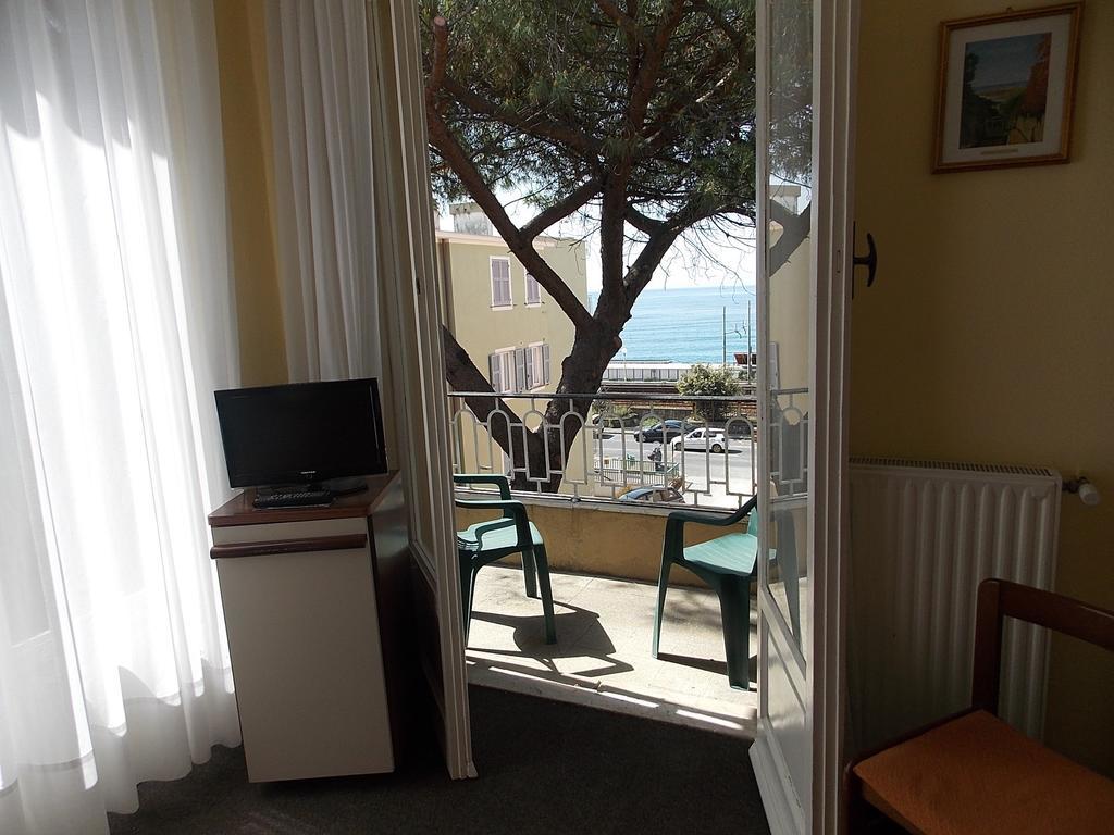 Hotel Arco Del Sole ラヴァーニャ 部屋 写真